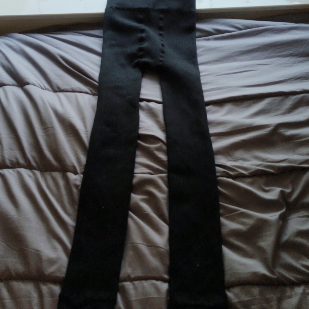 Leggings with fur in it